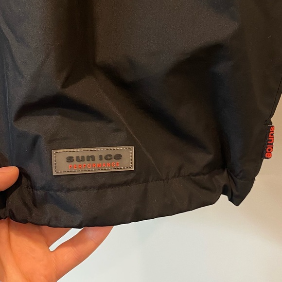 Baggy half length sleeve windbreaker - Picture 2 of 4